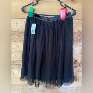 Black tulle skirt size M Forever21 Brand new with tags
